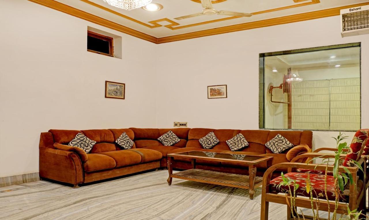 Treebo Trend Gupta Inn Varanasi Exterior foto