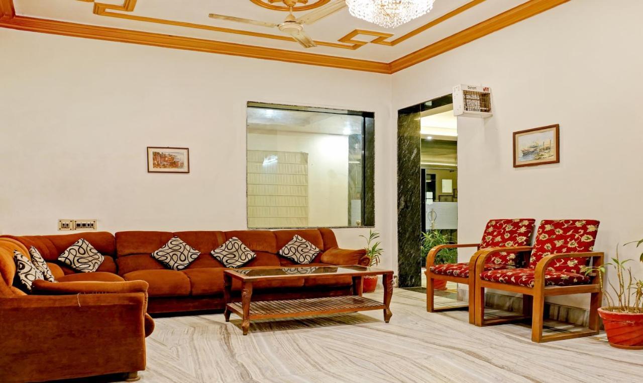 Treebo Trend Gupta Inn Varanasi Exterior foto