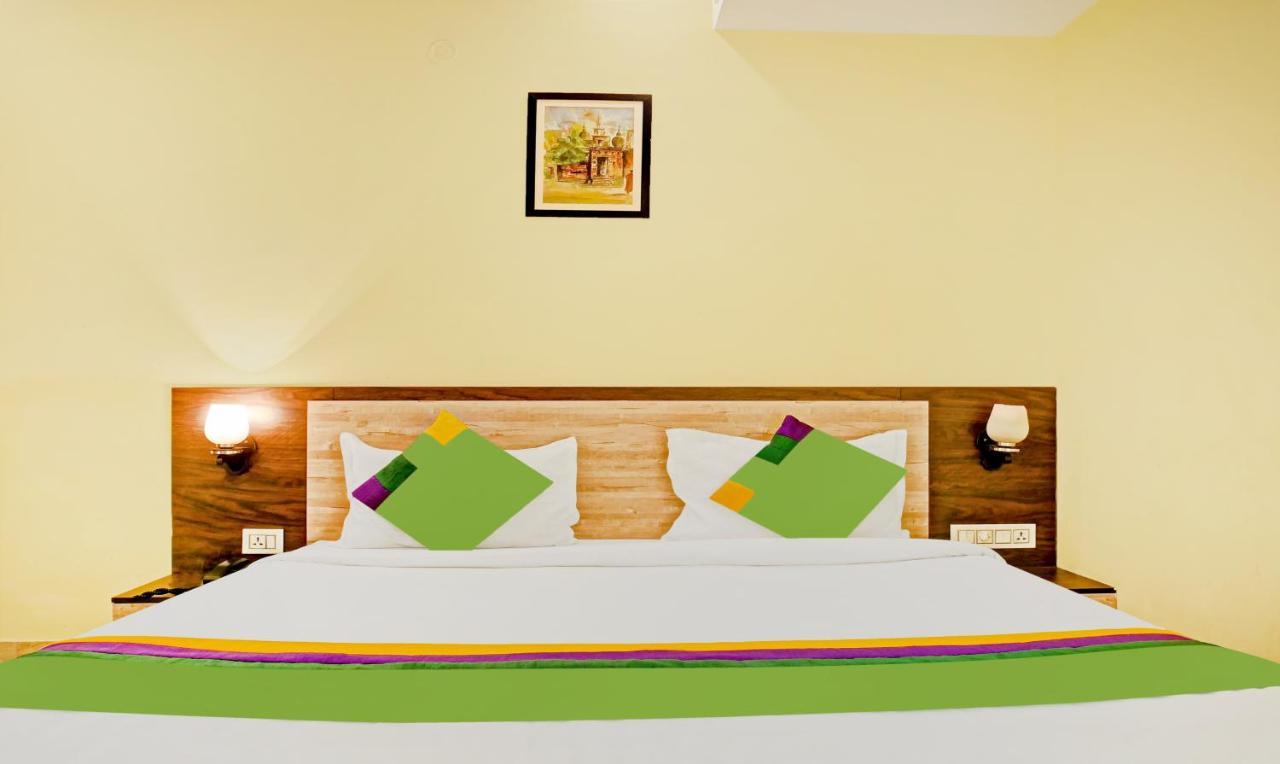 Treebo Trend Gupta Inn Varanasi Exterior foto