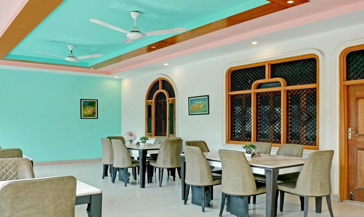 Treebo Trend Gupta Inn Varanasi Exterior foto