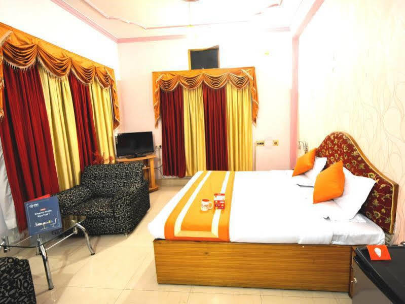 Treebo Trend Gupta Inn Varanasi Exterior foto