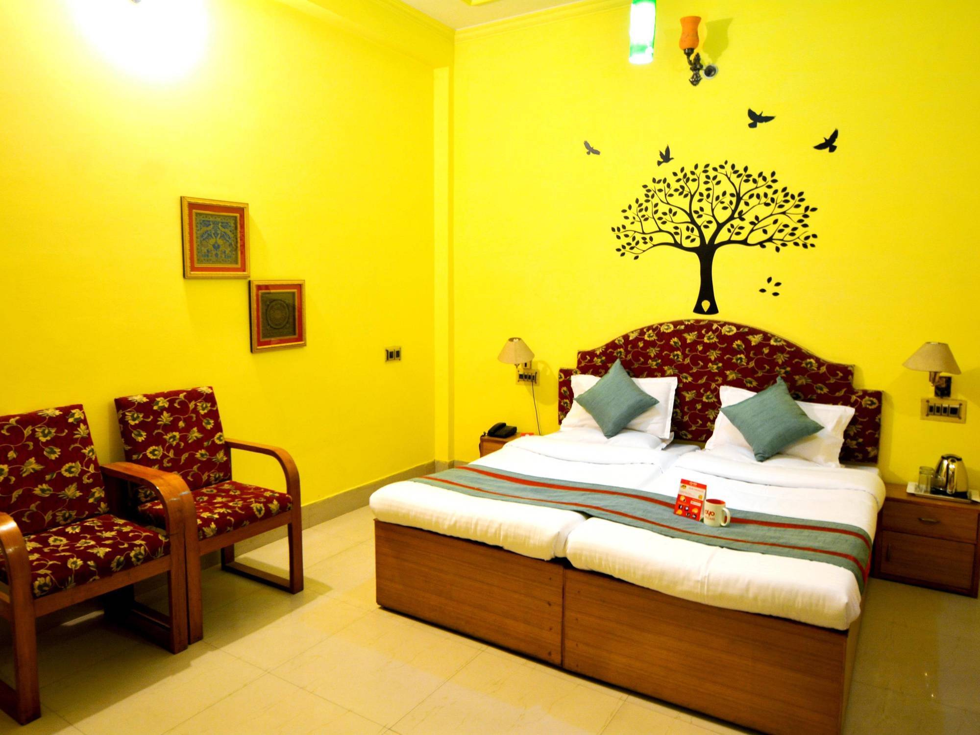 Treebo Trend Gupta Inn Varanasi Exterior foto