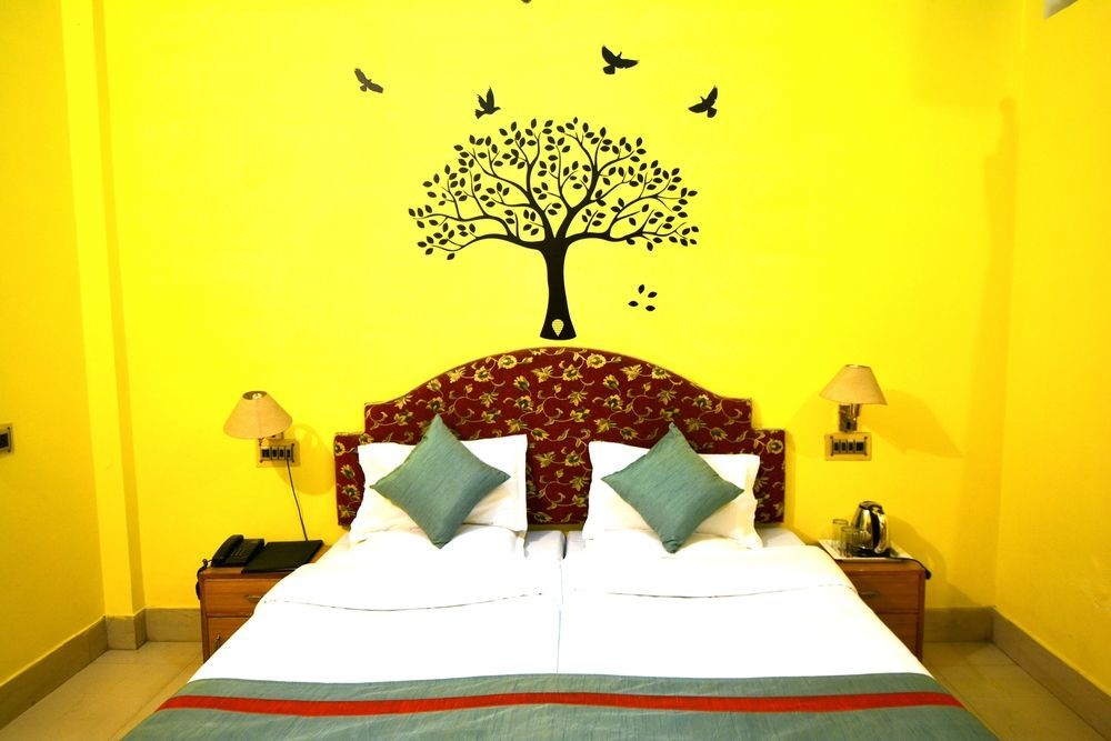 Treebo Trend Gupta Inn Varanasi Exterior foto