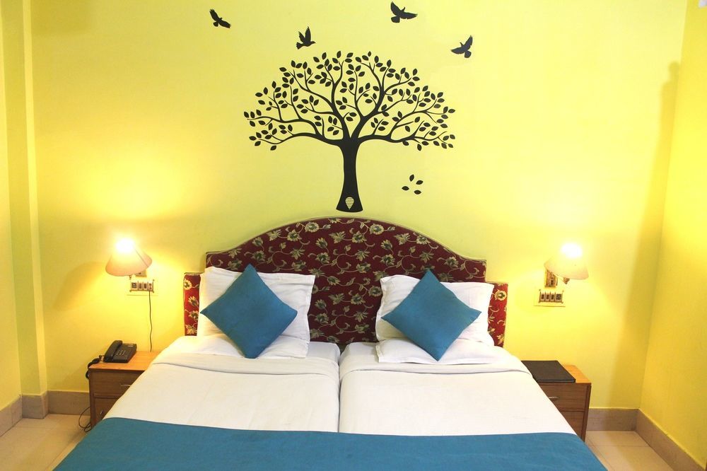 Treebo Trend Gupta Inn Varanasi Exterior foto